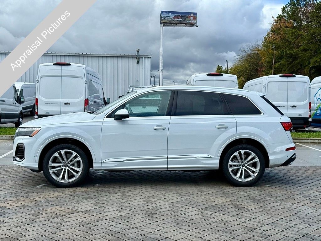 Used 2025 Audi Q7 45 Premium SUV