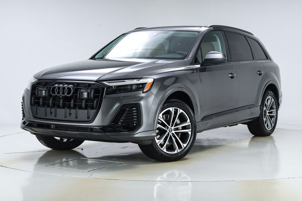 2025 Audi Q7 45 Premium Plus photo 4