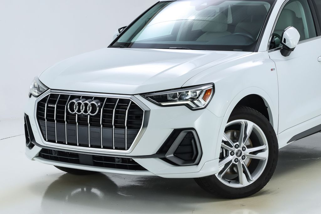 2023 Audi Q3 Premium Plus S line photo 2