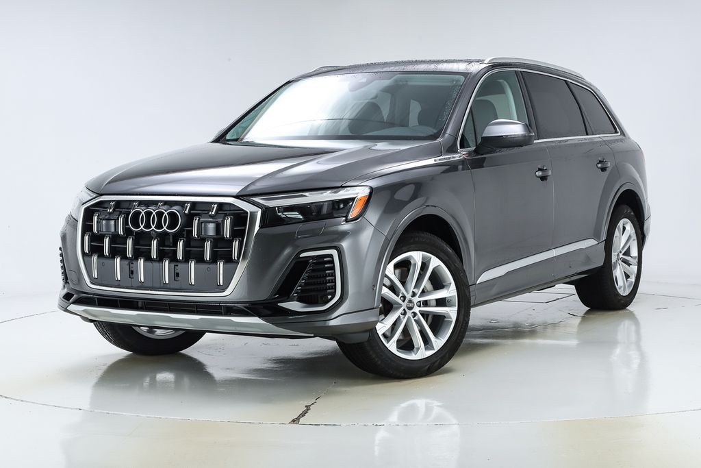 2025 Audi Q7 55 Premium Plus photo 4