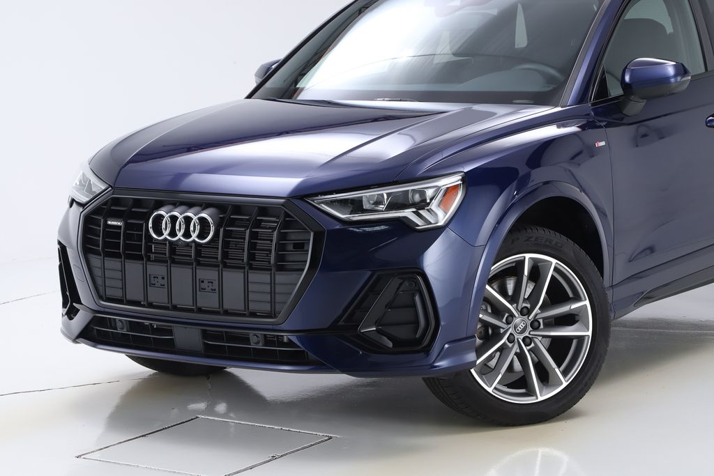 2024 Audi Q3 Premium Plus S line photo 2