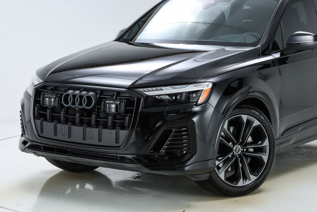 2025 Audi Q7 55 Prestige photo 2