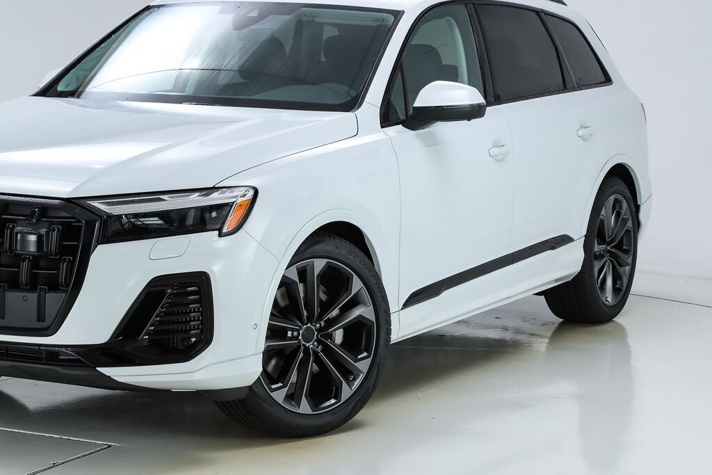 New 2026 Audi Q7 55 Premium Plus SUV