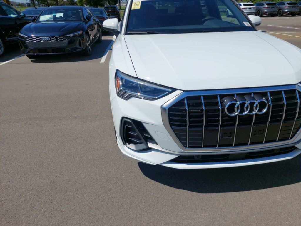 2024 Audi Q3 Premium Plus S line photo 4