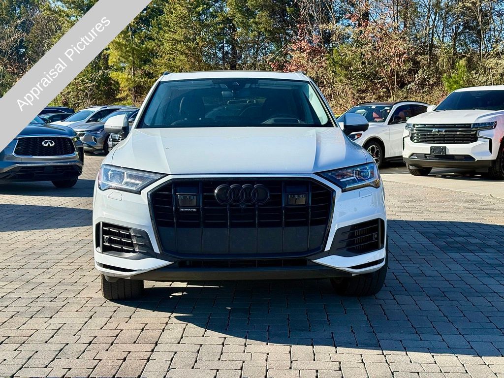 2023 Audi Q7 55 Prestige photo 2