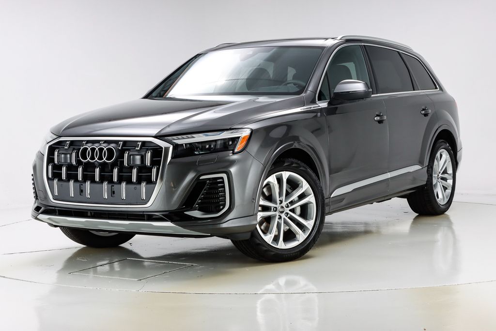 2025 Audi Q7 55 Prestige photo 4