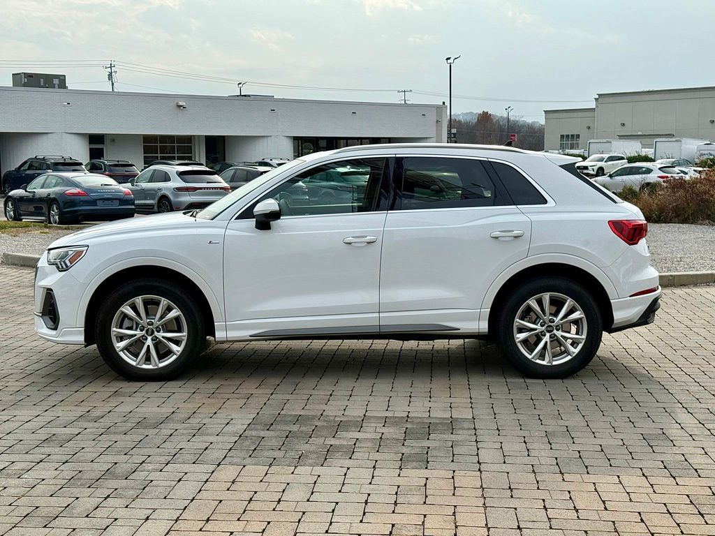 2025 Audi Q3 Premium Plus S line photo 3