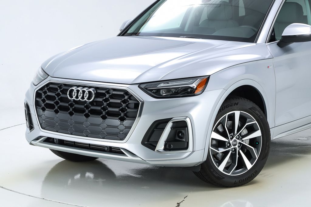 2024 Audi Q5 45 S line Premium photo 2