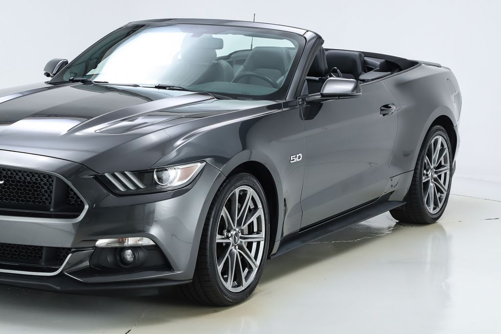 2017 Ford Mustang GT Premium Convertible photo 3