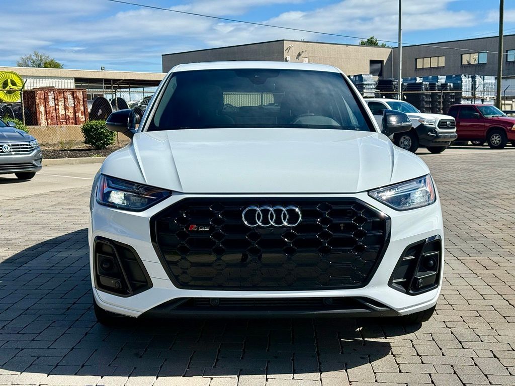 2024 Audi SQ5 Premium Plus photo 2