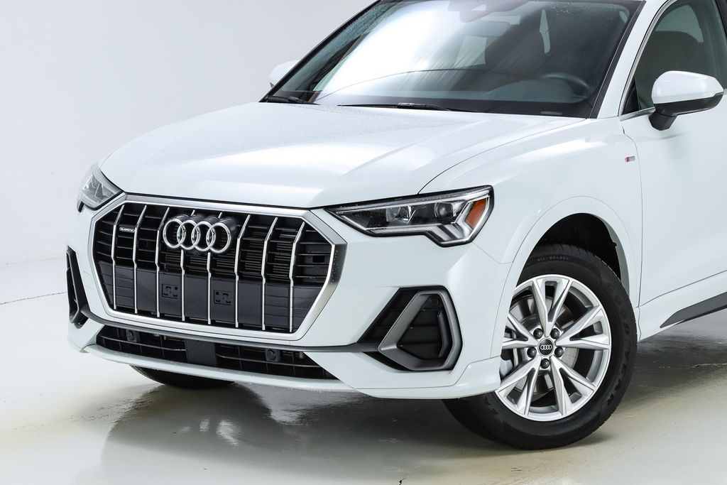 2024 Audi Q3 Premium Plus S line photo 2