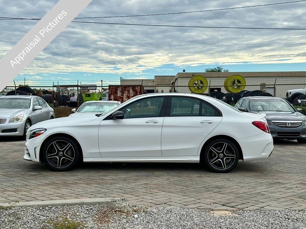 2019 Mercedes Benz C 300 photo 4