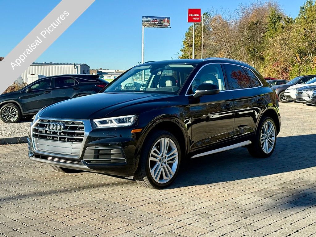 2023 Audi Q7 55 Prestige photo 3