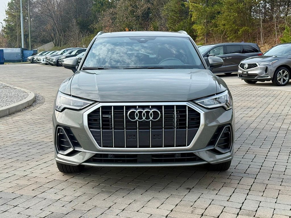 2025 Audi Q3 Premium Plus S line photo 2