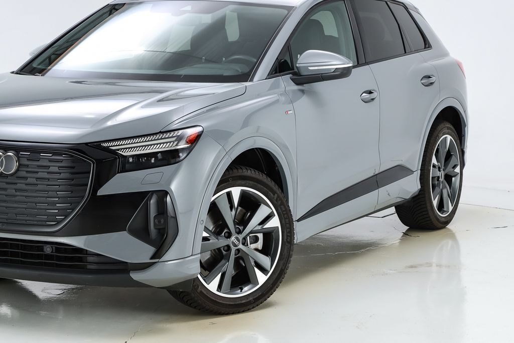 2023 Audi Q4 50 E-tron Prestige photo 3