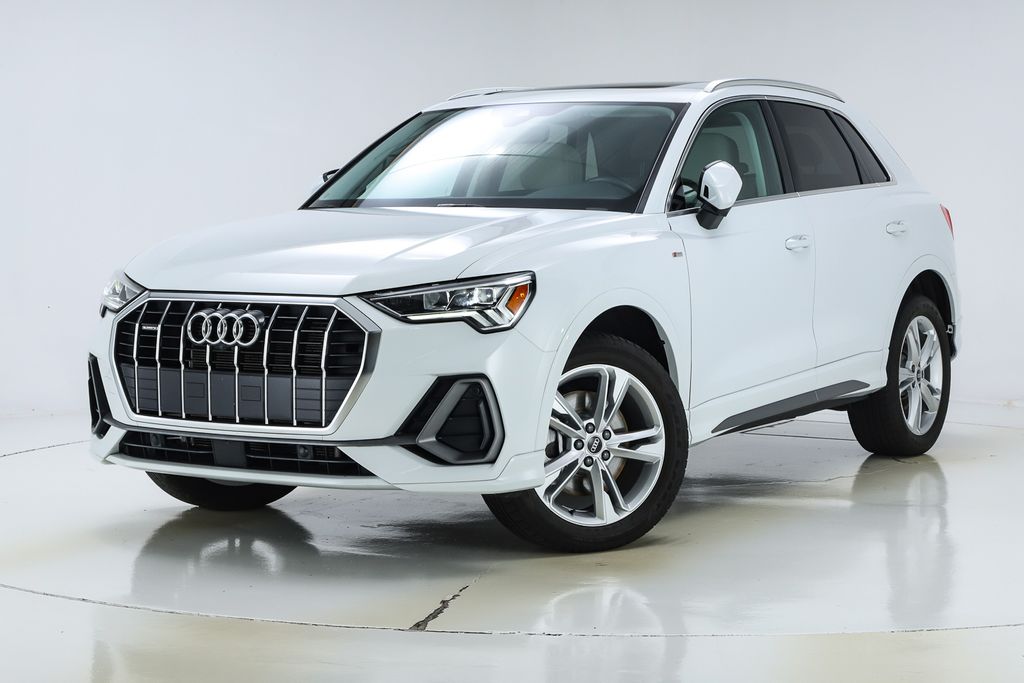 2023 Audi Q3 Premium Plus S line photo 4