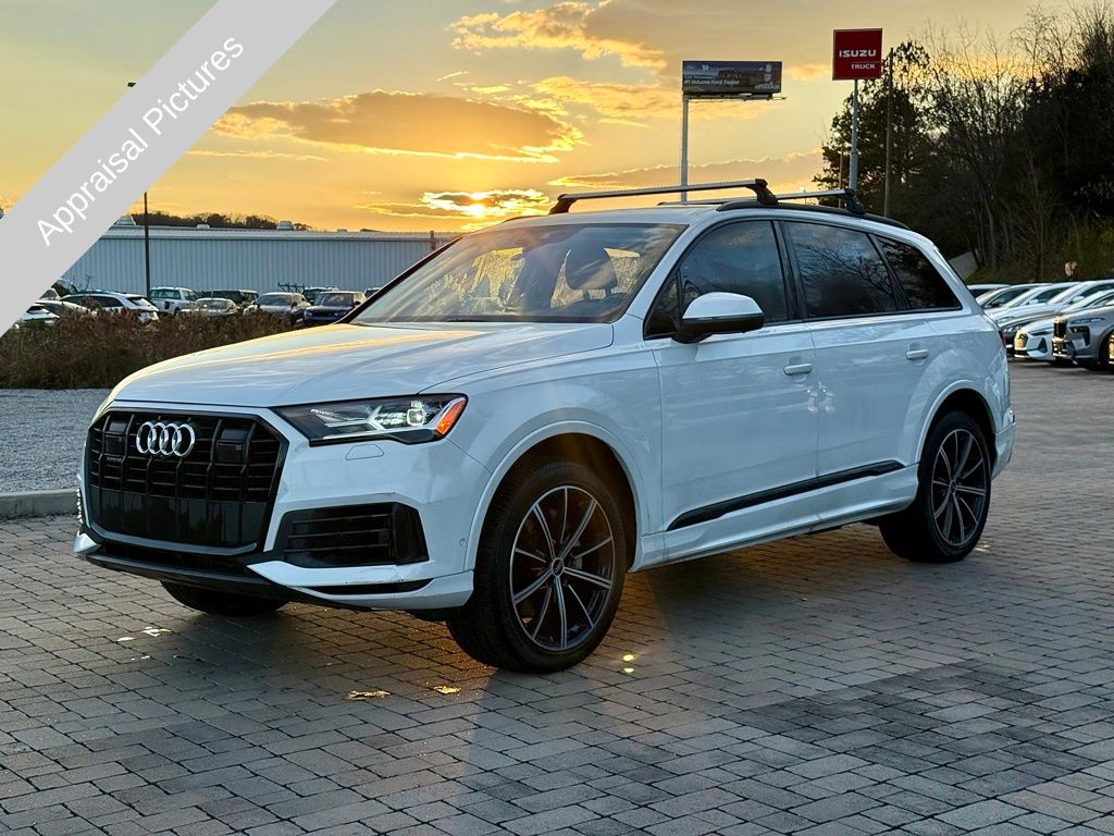 2021 Audi Q7 55 Premium Plus photo 2
