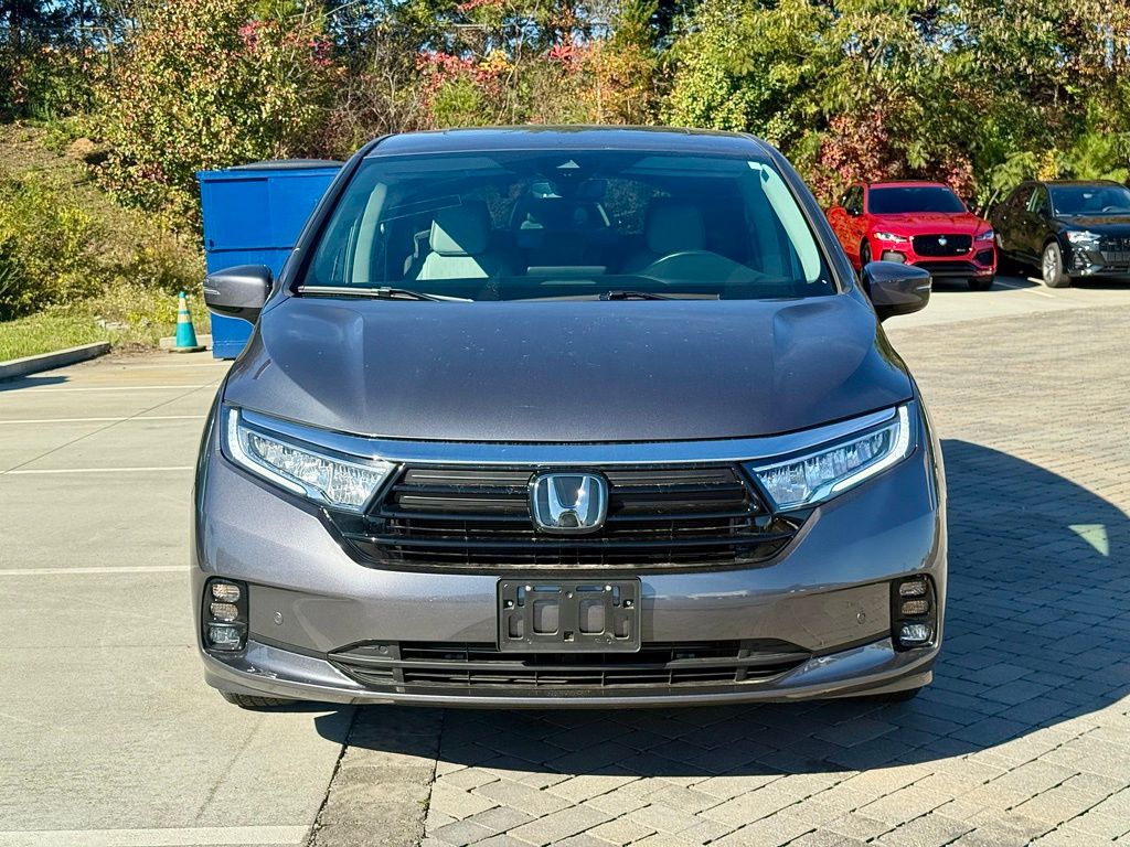 2024 Honda Odyssey Elite photo 2