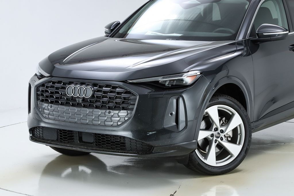 2025 Audi Q5 2.0T Premium Plus photo 2
