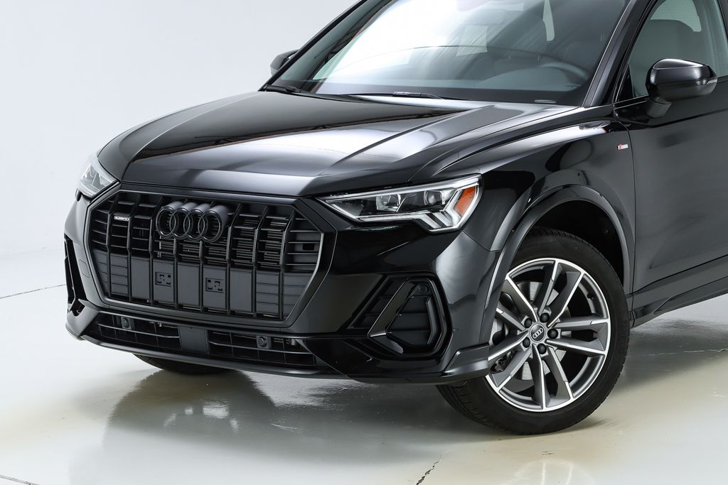 2025 Audi Q3 Premium S line photo 2
