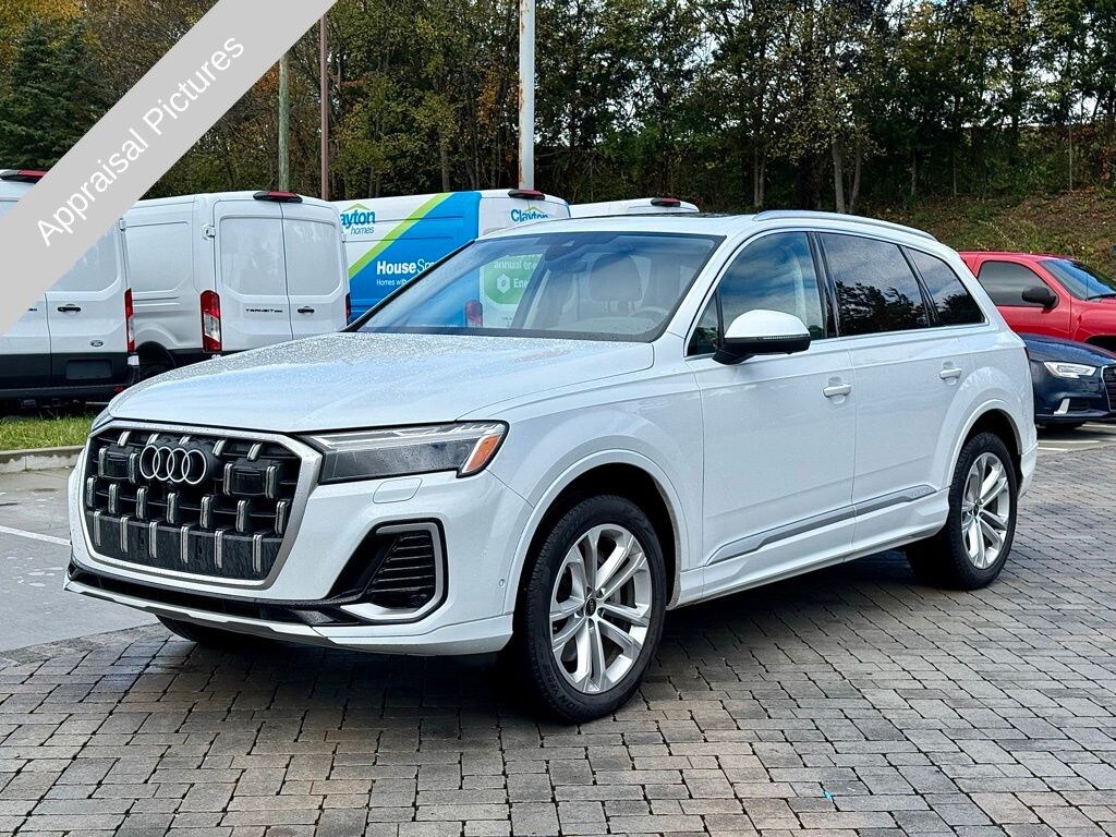 Used 2025 Audi Q7 45 Premium SUV