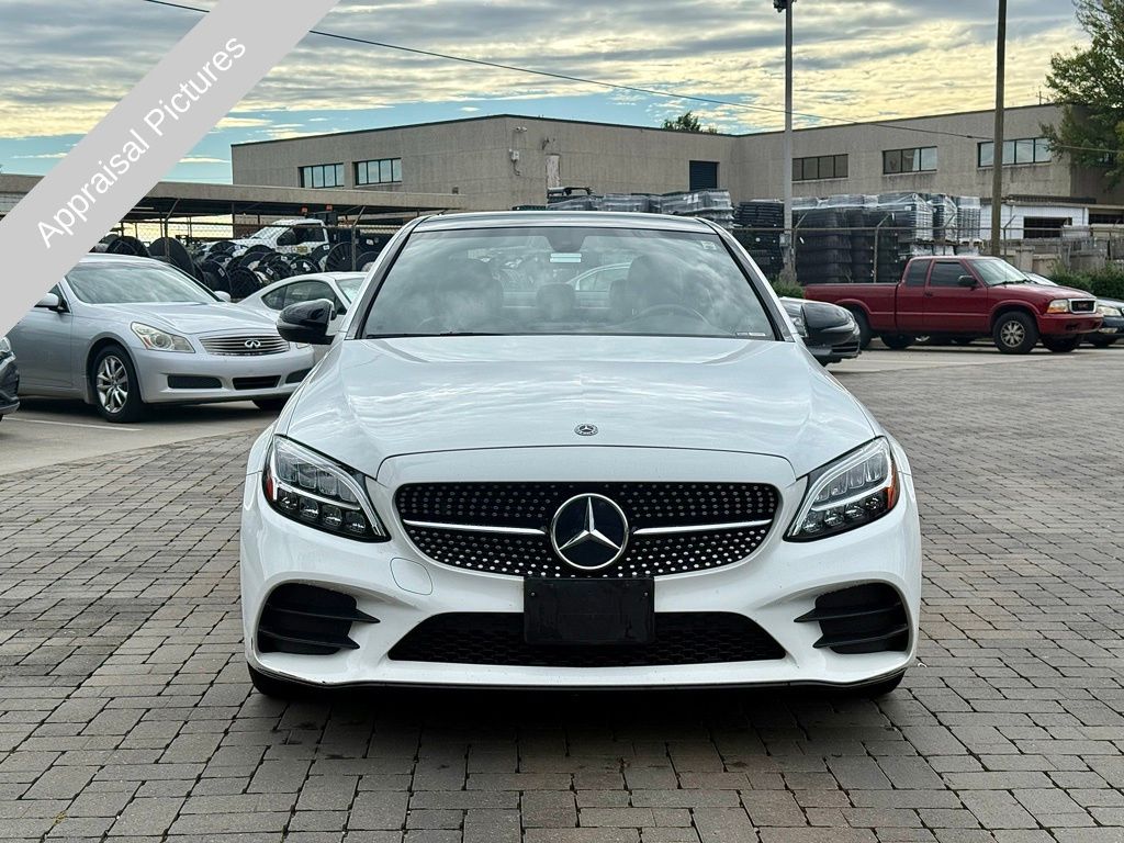2019 Mercedes Benz C 300 photo 2