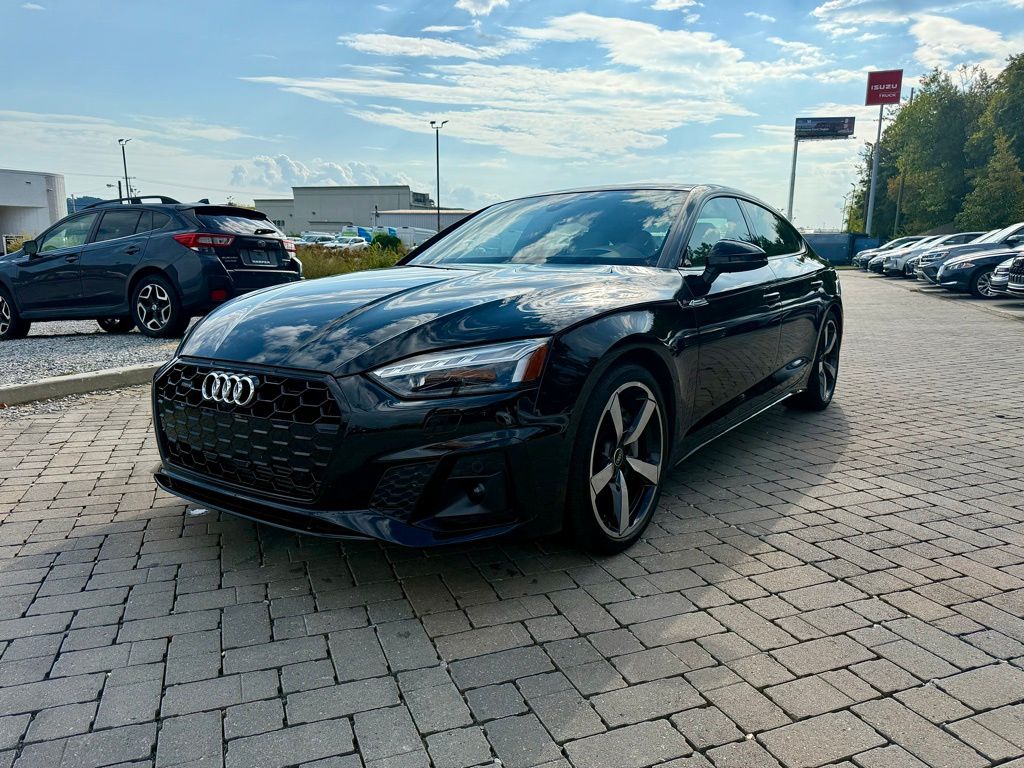 2025 Audi A5 45 S line Prestige Quattro photo 3