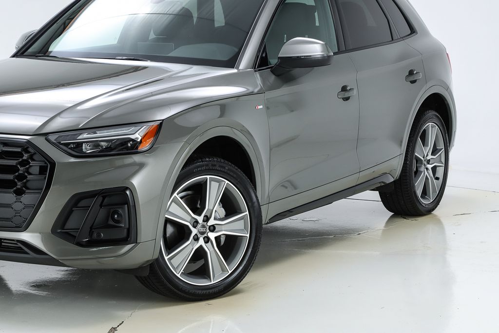 2025 Audi Q5 45 S line Premium photo 3