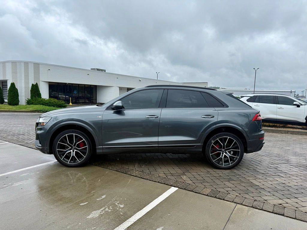 2020 Audi Q8 55 Prestige photo 4