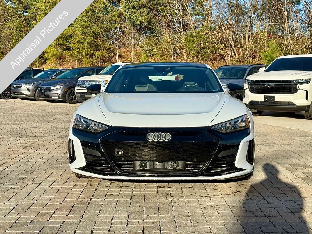 2022 Audi e-tron GT Prestige photo 2