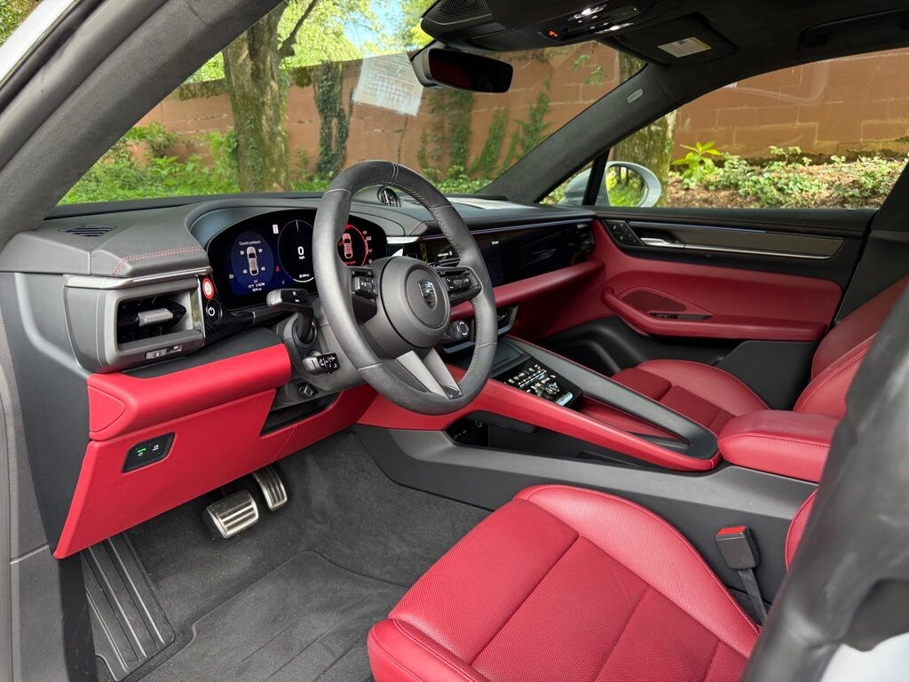 Certified 2025 Porsche Macan Electric Turbo SUV