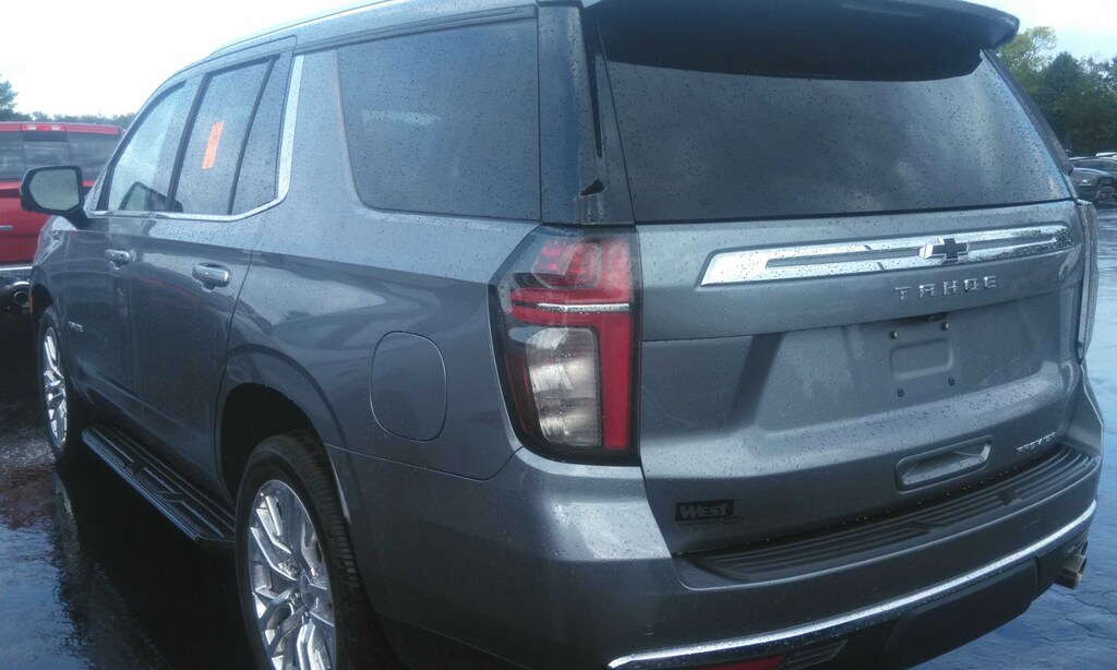 2021 Chevrolet Tahoe Premier photo 2