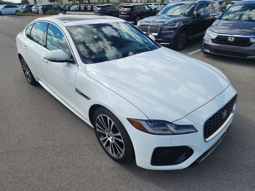 2024 Jaguar XF P300 R-Dynamic SE photo 2
