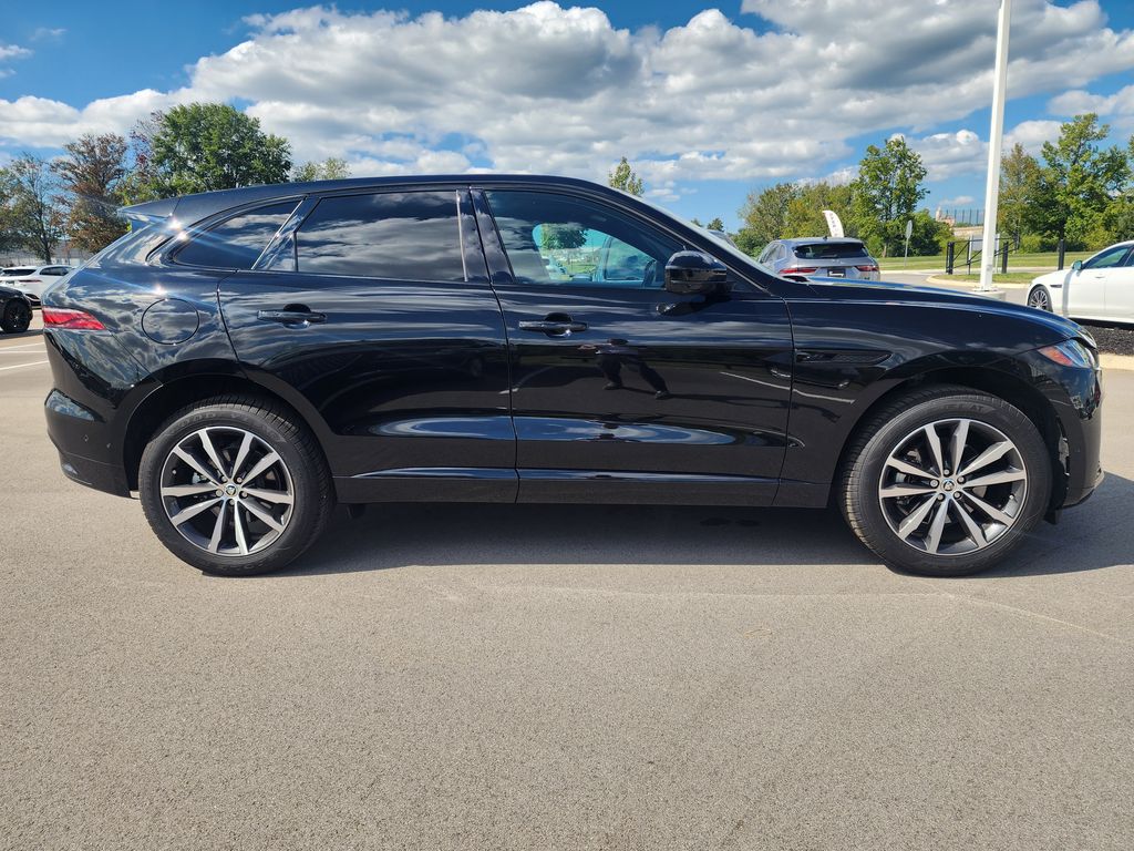 2025 Jaguar F-PACE P250 R-Dynamic S photo 3