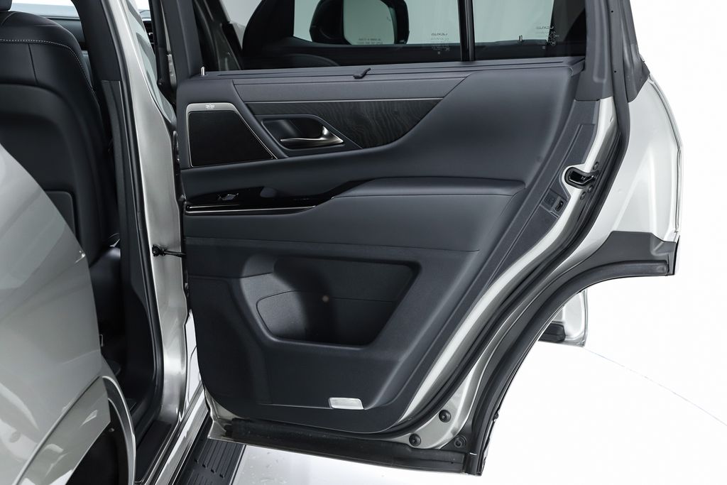 2025 Lexus LX Luxury - Photo 37