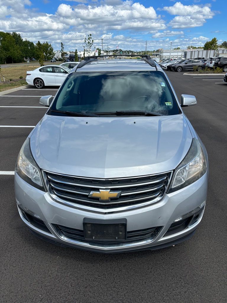 Used 2017 Chevrolet Traverse 2LT with VIN 1GNKVHKD7HJ272857 for sale in Knoxville, TN