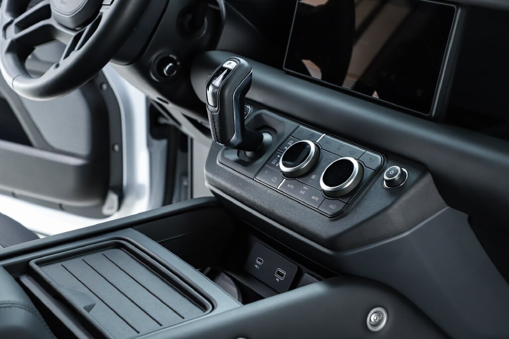 2023 Land Rover Defender X-Dynamic SE - Photo 57