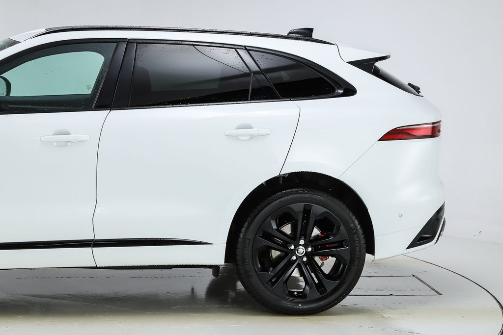 2026 Jaguar F-PACE P400 R-Dynamic S photo 4
