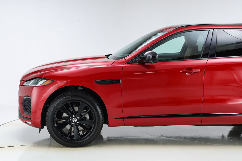 2025 Jaguar F-PACE P250 R-Dynamic S photo 3