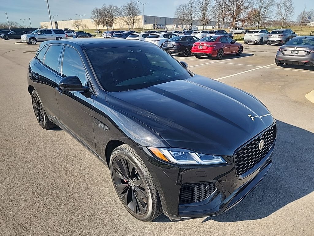 2024 Jaguar F-PACE P400 R-Dynamic S photo 2
