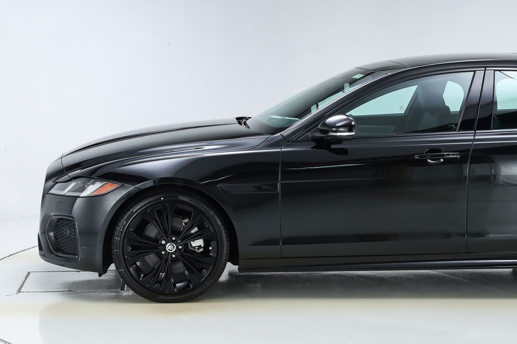 2024 Jaguar XF P300 R-Dynamic SE photo 3