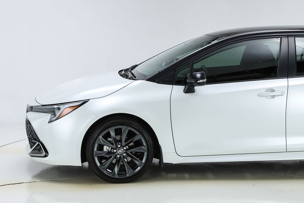 2023 Toyota Corolla XSE photo 3