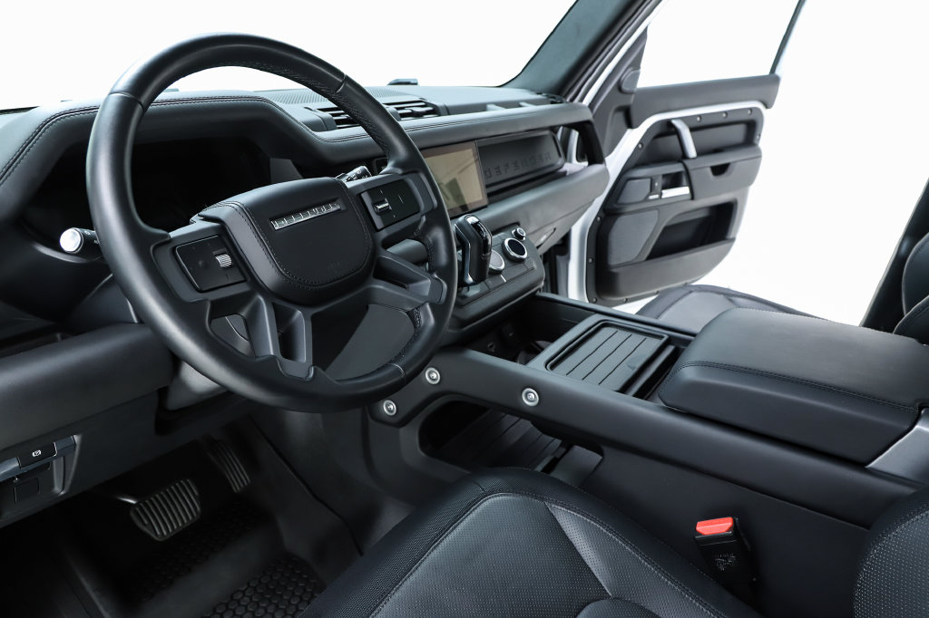 2023 Land Rover Defender X-Dynamic SE - Photo 22