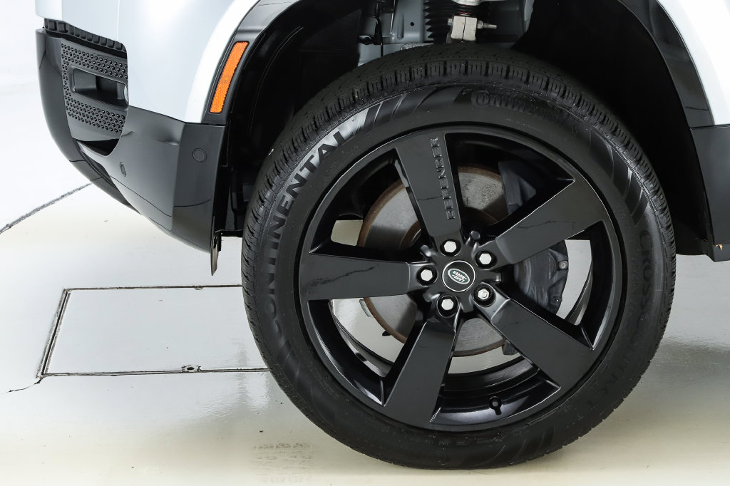 2023 Land Rover Defender X-Dynamic SE - Photo 6