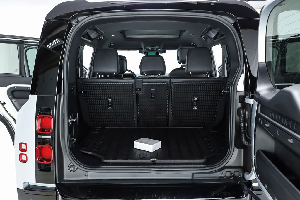 2023 Land Rover Defender X-Dynamic SE - Photo 34