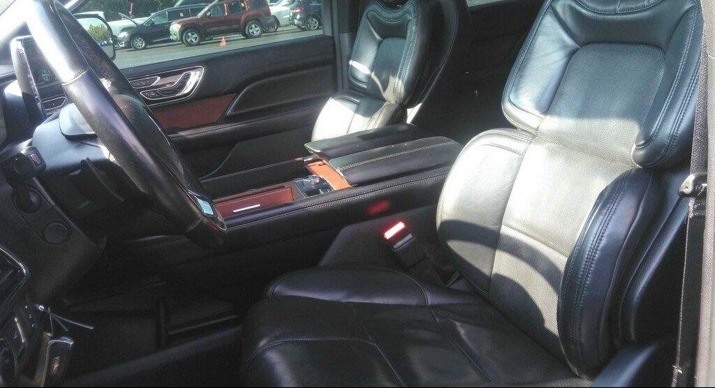 2020 Lincoln Navigator Reserve photo 2