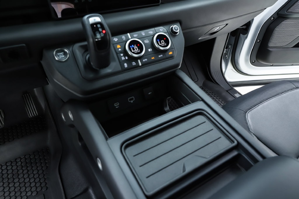 2023 Land Rover Defender X-Dynamic SE - Photo 27