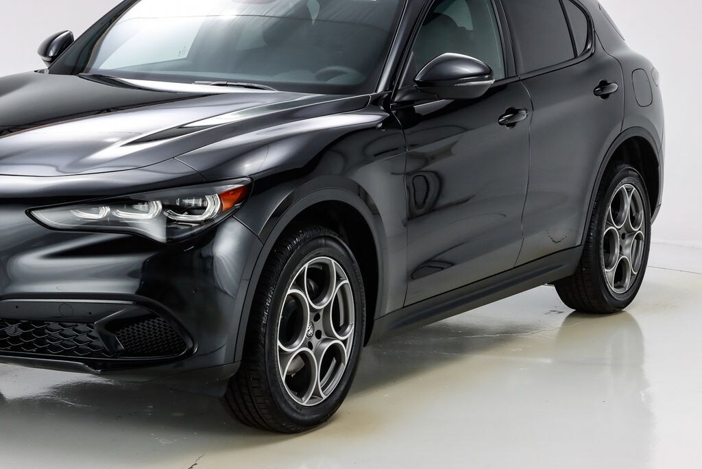 New 2025 Alfa Romeo Stelvio SUV