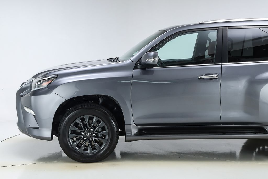 2023 Lexus GX 460 photo 3