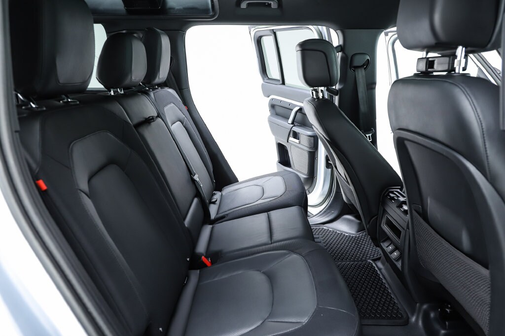 2023 Land Rover Defender X-Dynamic SE - Photo 40